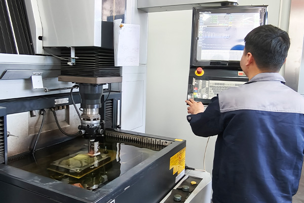 Tluckyoralcare R D Design